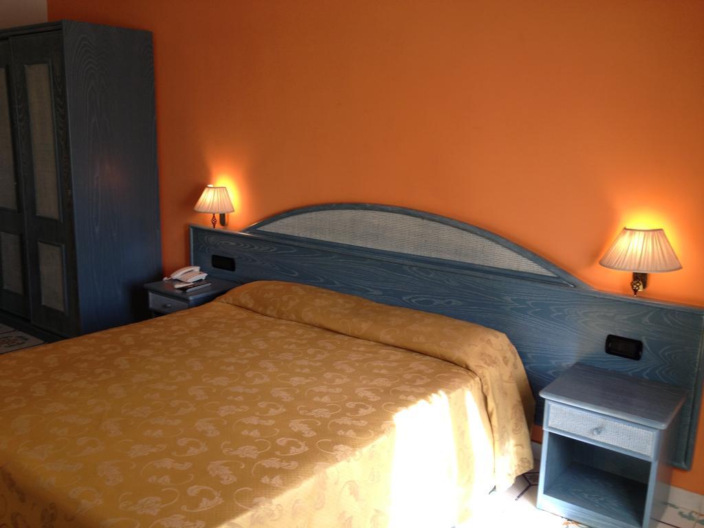 Hotel L' Anicre Varcaturo Cameră foto