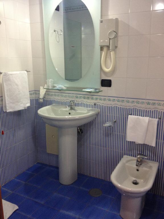 Hotel L' Anicre Varcaturo Cameră foto